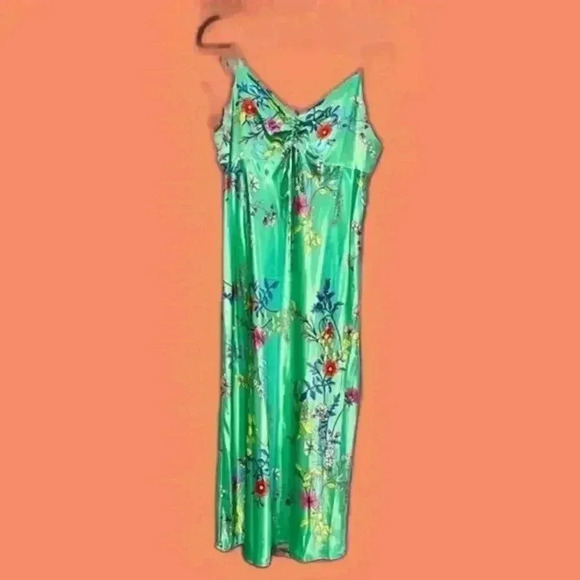 Emma &‎ Michelle Satin Spaghetti Strap Slip Floral Dress size Medium - Picture 1 of 7